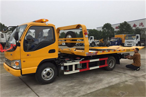 牙克石哪里有拖车服务