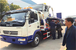 牙克石汽车道路救援拖车价格